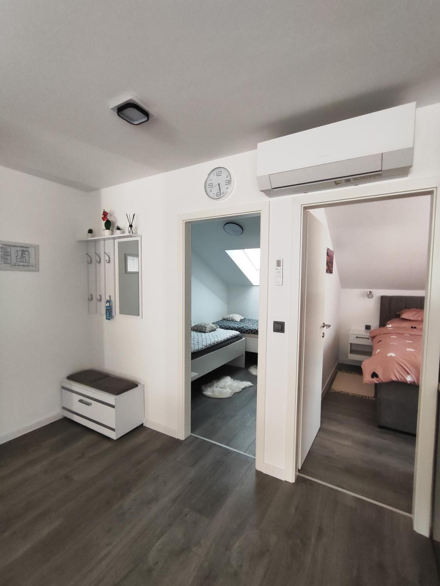 Happy Moments 1 Apartment Gornje Jesenje Exterior photo